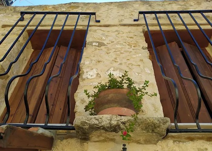 Filia\'S Traditional Haouse, Old Town In Heraklion